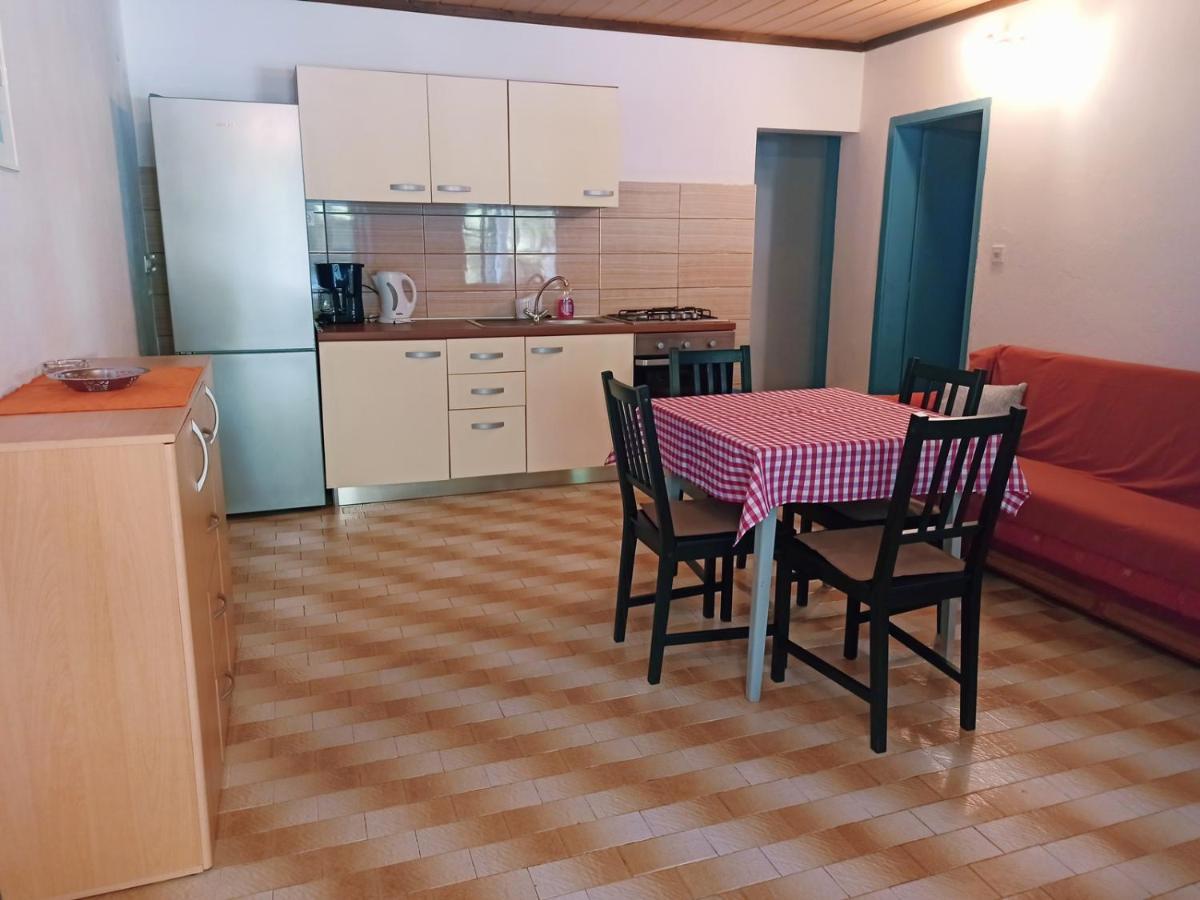 Apartments Sonija Gdinj Екстериор снимка