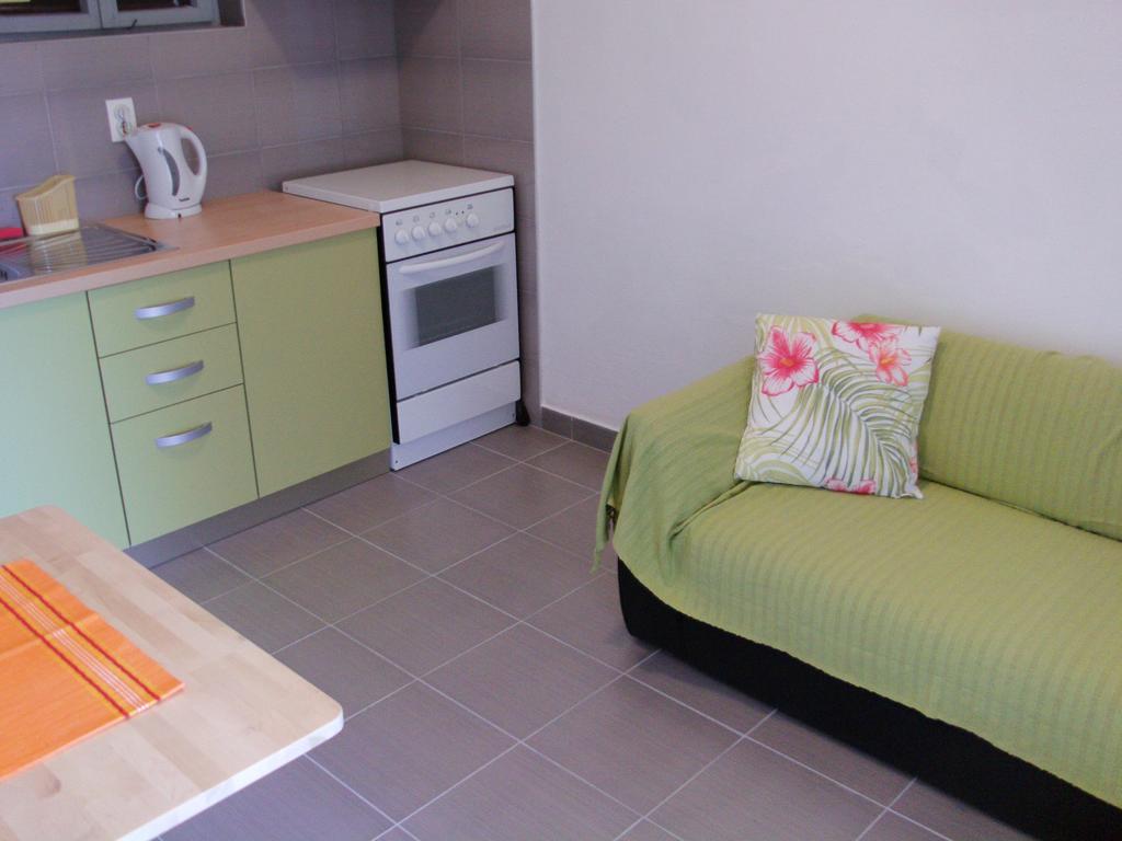 Apartments Sonija Gdinj Екстериор снимка